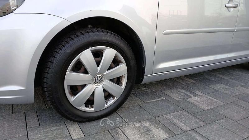 Usata VW Touran Comfortline 105 CV (77 kW) 2014 Bianco Monovolume