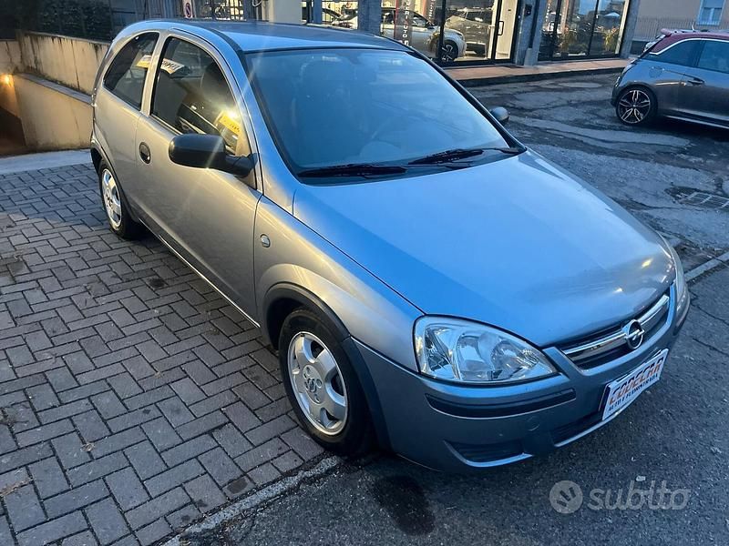 Usata Opel Corsa Club 60 CV (44 kW) 2006 Grigio Utilitaria