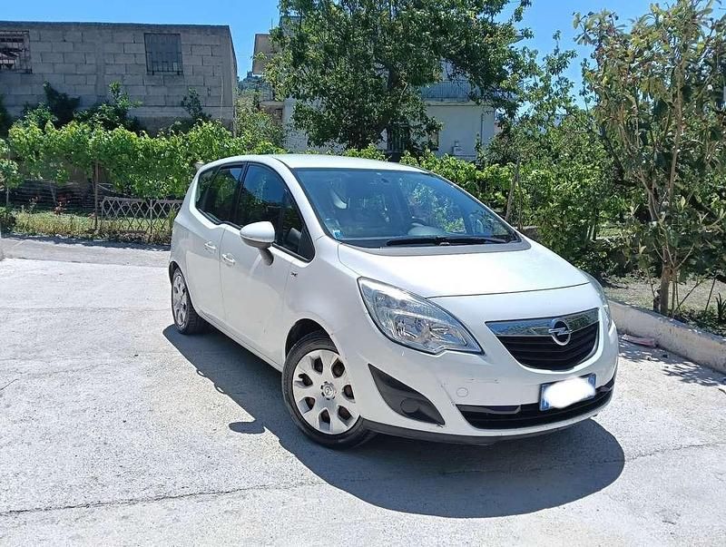 Usata 2011 Opel Meriva Cosmo Monovolume | 4500 € (Buon prezzo) - Immagine 1/4