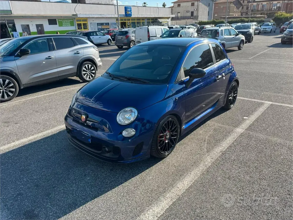 Usata Abarth 500 135 CV (99 kW) 2014 Blu Utilitaria