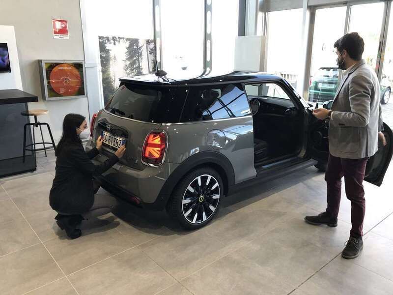 Usata 2022 Mini Cooper SE Classic Due volumi | 19.000 € (Buon prezzo) - Immagine 1/4