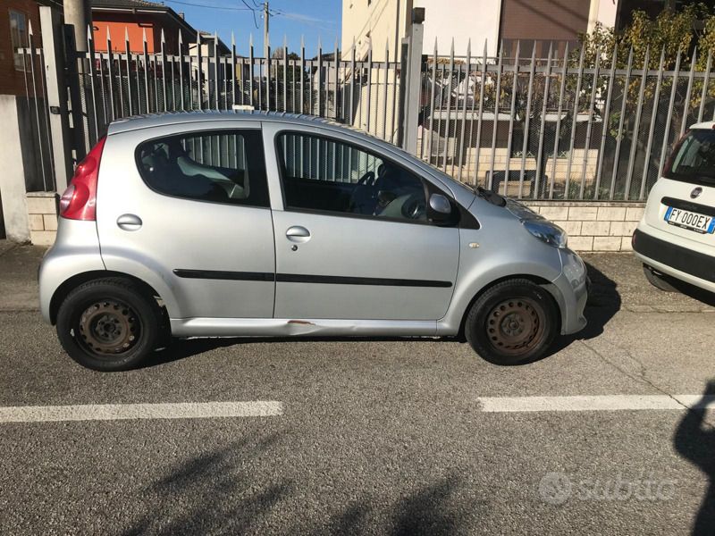 Usata Peugeot 106 60 CV (44 kW) 2002 Utilitaria