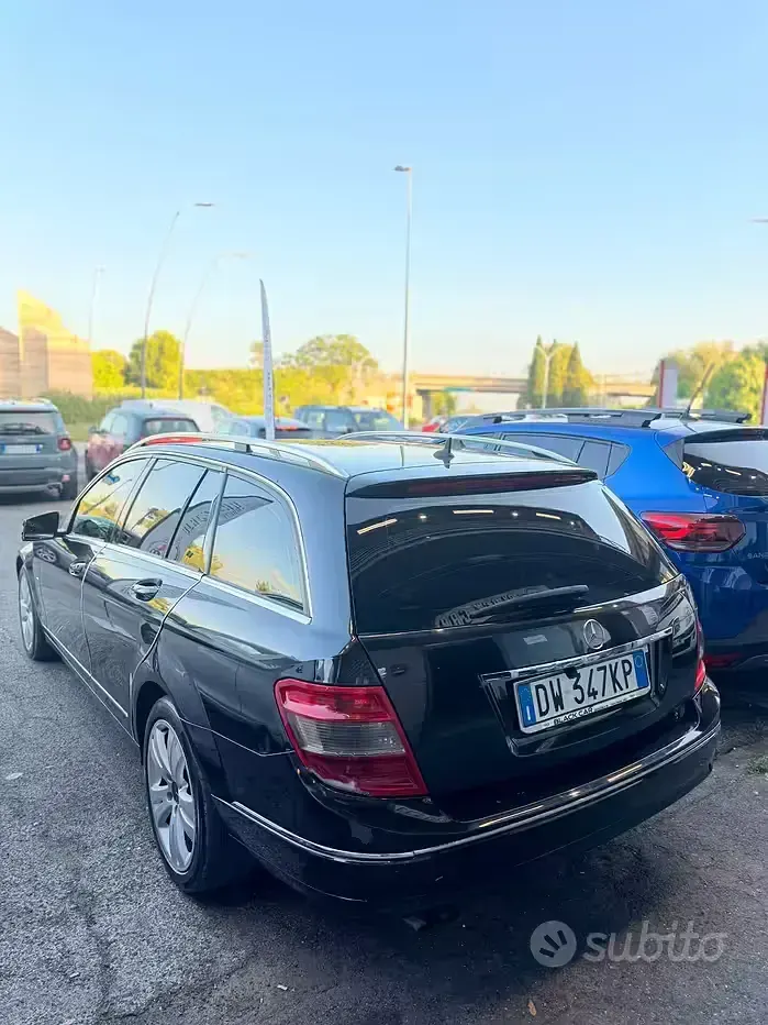 Usata Mercedes C200 136 CV (100 kW) 2009 Nero Station wagon