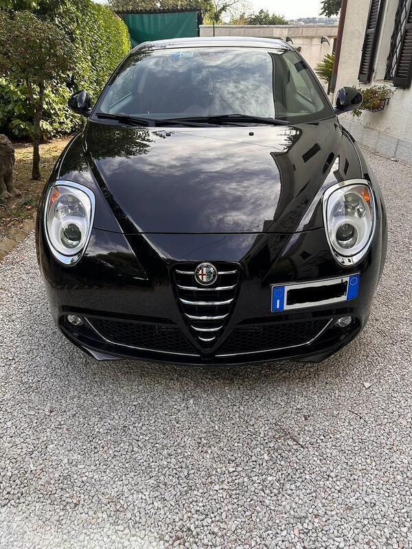 Usata Alfa Romeo MiTo Distinctive 115 CV (84 kW) 2011 Nero Utilitaria