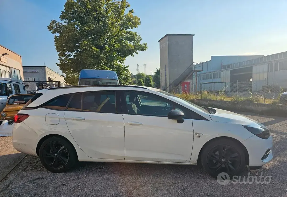 Usata Opel Astra S 105 CV (77 kW) 2020 Bianco Station wagon