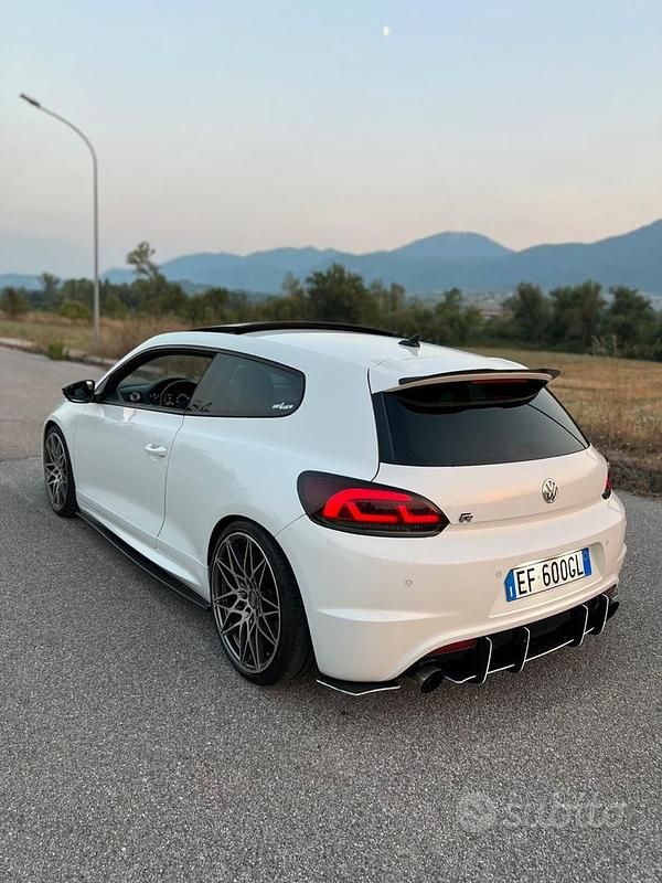 Usata VW Scirocco R 265 CV (194 kW) 2011 Bianco