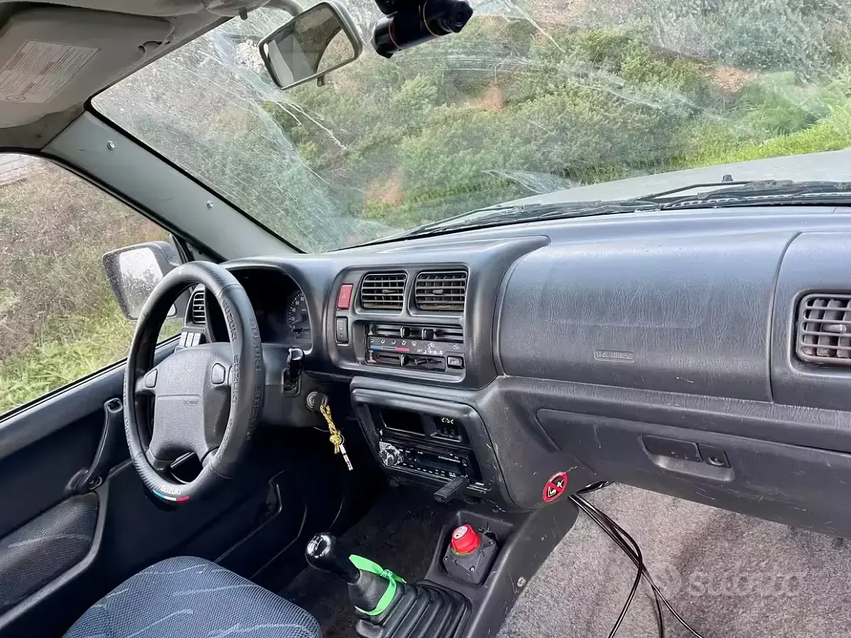 Usata Suzuki Jimny 82 CV (60 kW) 2004 SUV
