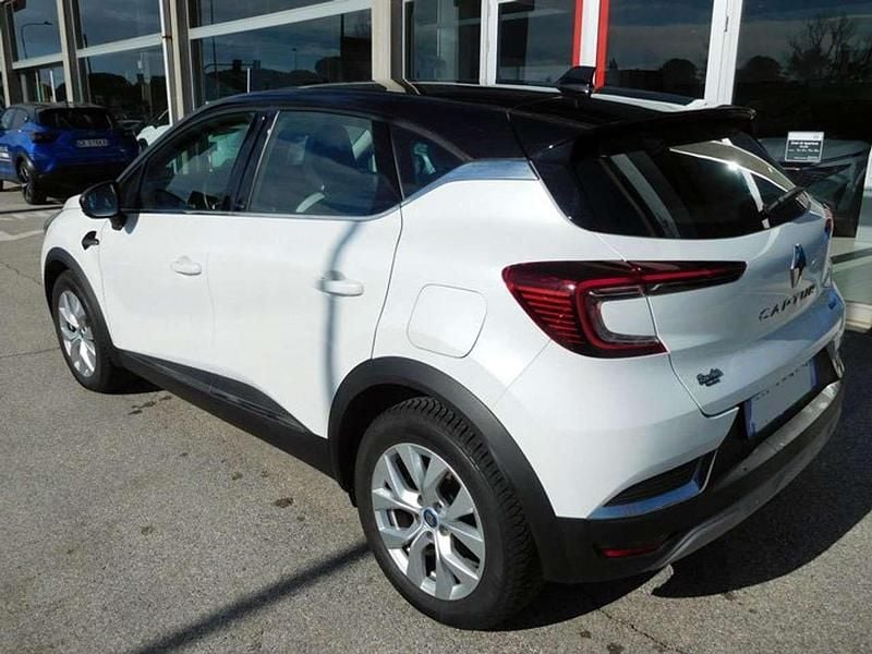 Usata Renault Captur Intens 159 CV (116 kW) 2022 Bianco SUV