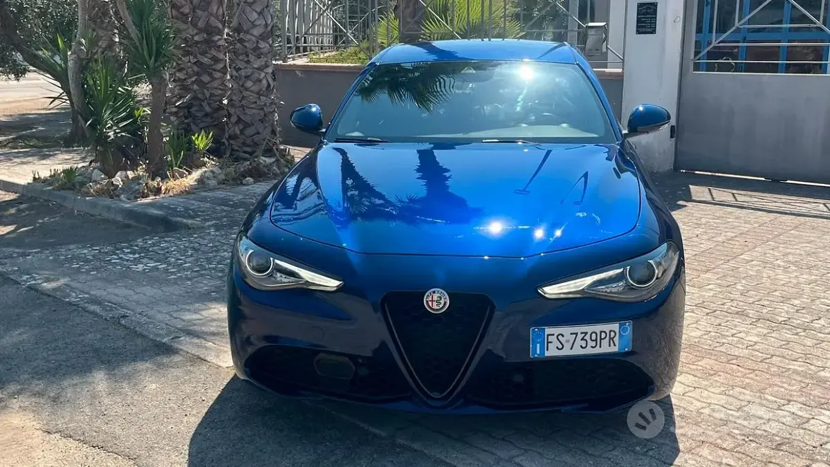 Usata Alfa Romeo Giulia Veloce 180 CV (132 kW) 2018 Bluazzurro Berlina