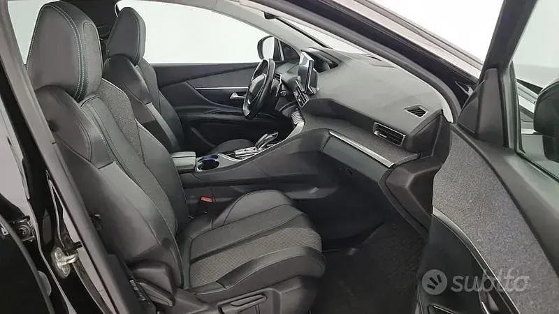 Usata Peugeot 3008 Allure 131 CV (96 kW) 2021 Nero SUV