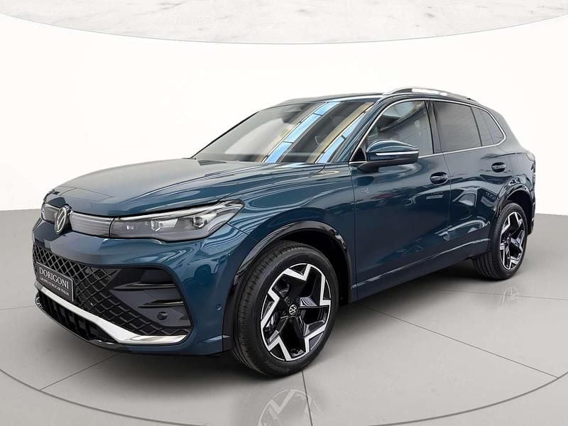 Usata VW Tiguan R-line 150 CV (110 kW) 2025 Nightshade blue metallizzato SUV