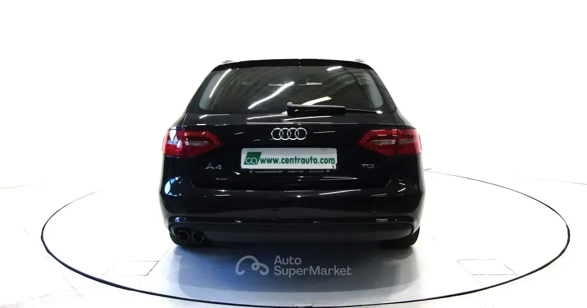 Usata Audi A4 143 CV (105 kW) 2013 Nero Station wagon