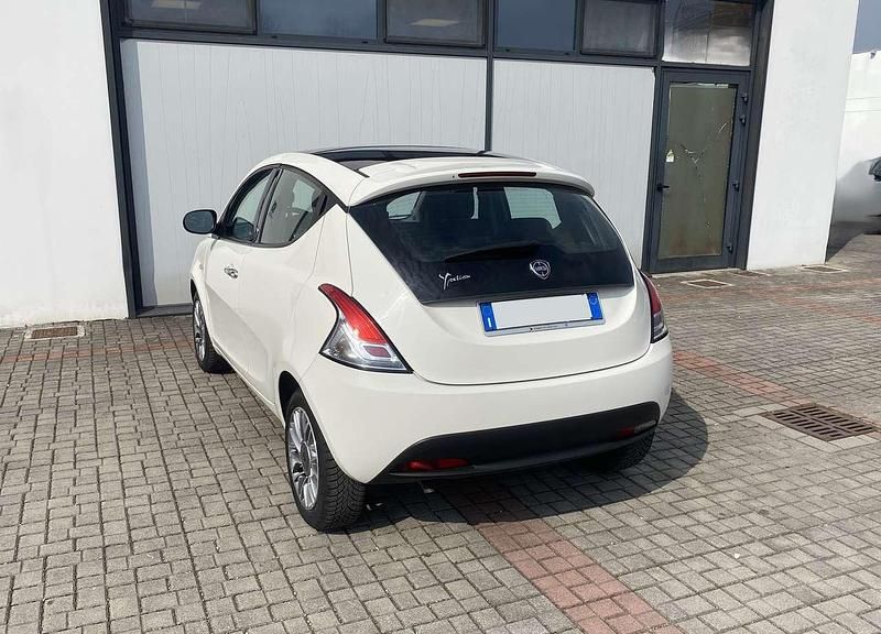 Usata Lancia Ypsilon S 86 CV (63 kW) 2011 Bianco Utilitaria