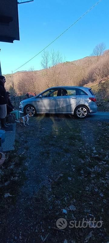 Usata Mercedes B180 122 CV (89 kW) 2016 Utilitaria