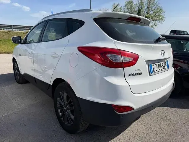 Usata Hyundai ix35 Comfort 135 CV (99 kW) 2015 Bianco SUV