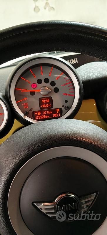 Usata Mini Cooper S Cabriolet 174 CV (127 kW) 2009 Giallo Cabrio