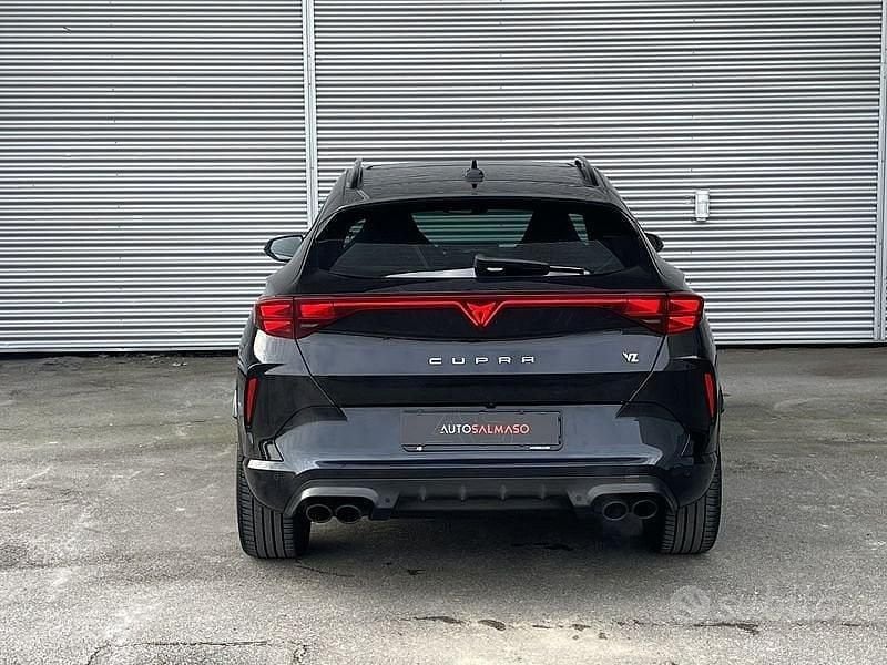 Usata Cupra Formentor VZ 333 CV (244 kW) 2025 Nero midnight SUV