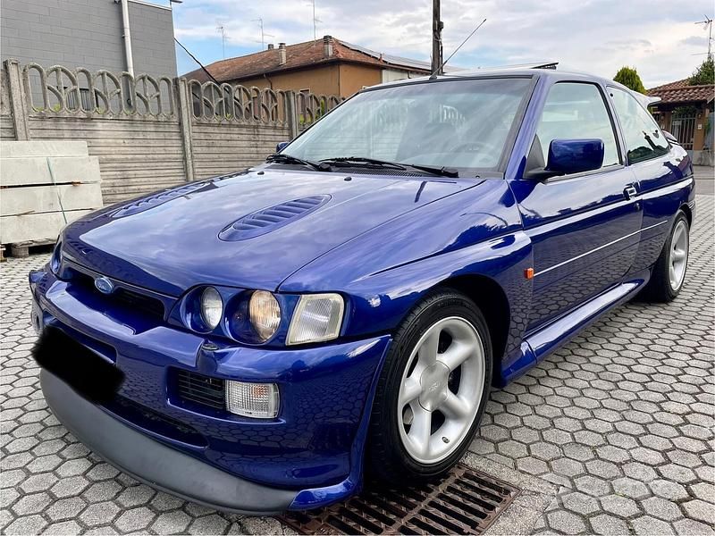 Blu Usata 1992 Ford Escort RS Tre volumi | 69.990 € - Immagine 1/4