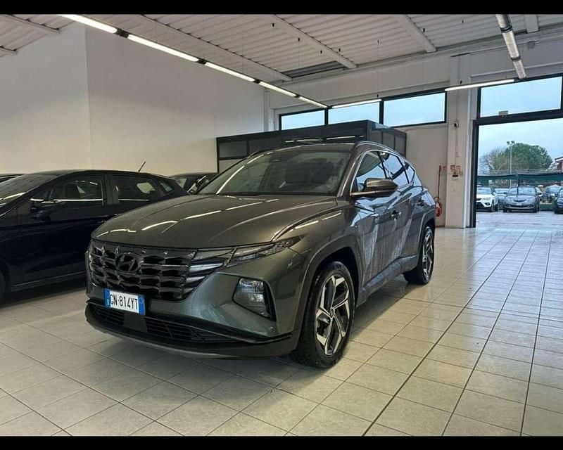 Grigio scuro Usata 2023 Hyundai Tucson SUV | 23.900 € (Ottimo prezzo) - Immagine 1/4