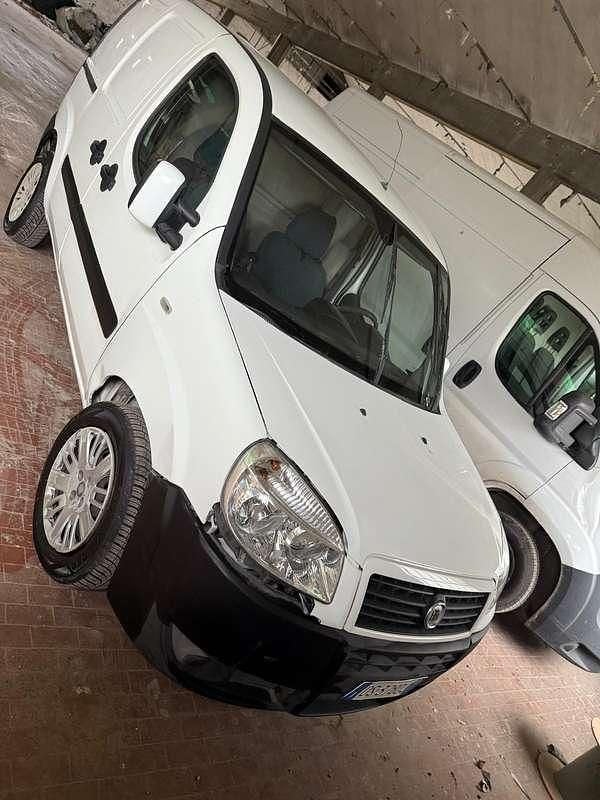 Usata Fiat Doblò Dynamic 84 CV (61 kW) 2008 Monovolume