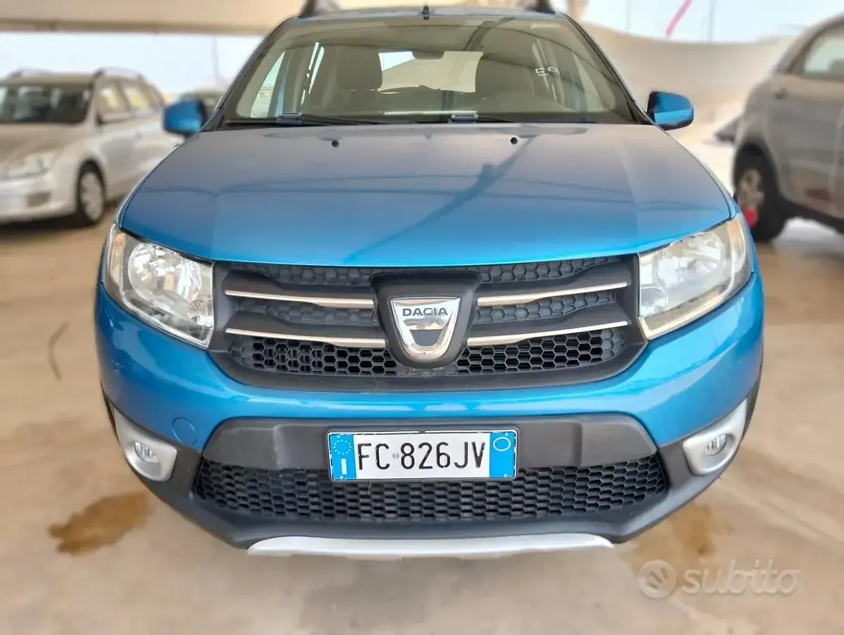 Usata Dacia Sandero Stepway 90 CV (66 kW) 2016 Bluazzurro Berlina