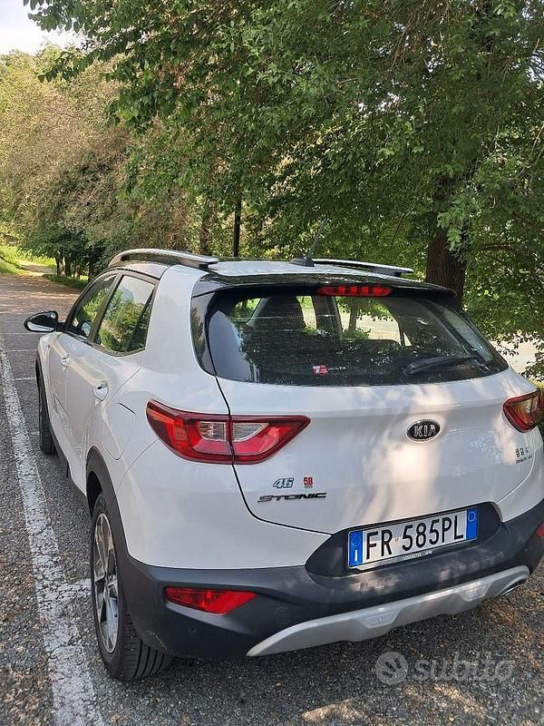 Usata Kia Stonic Style 100 CV (73 kW) 2018 Bianco SUV