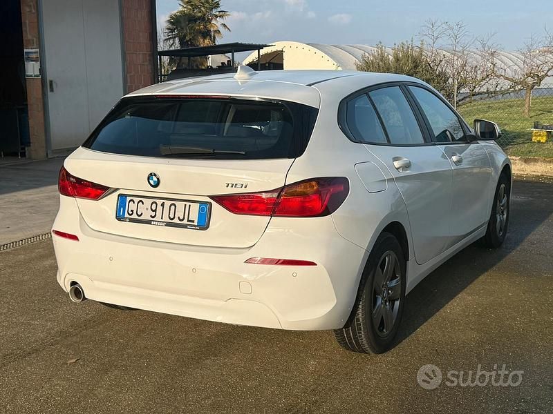 Usata BMW 118 Luxury Line 140 CV (102 kW) 2020 Bianco Utilitaria