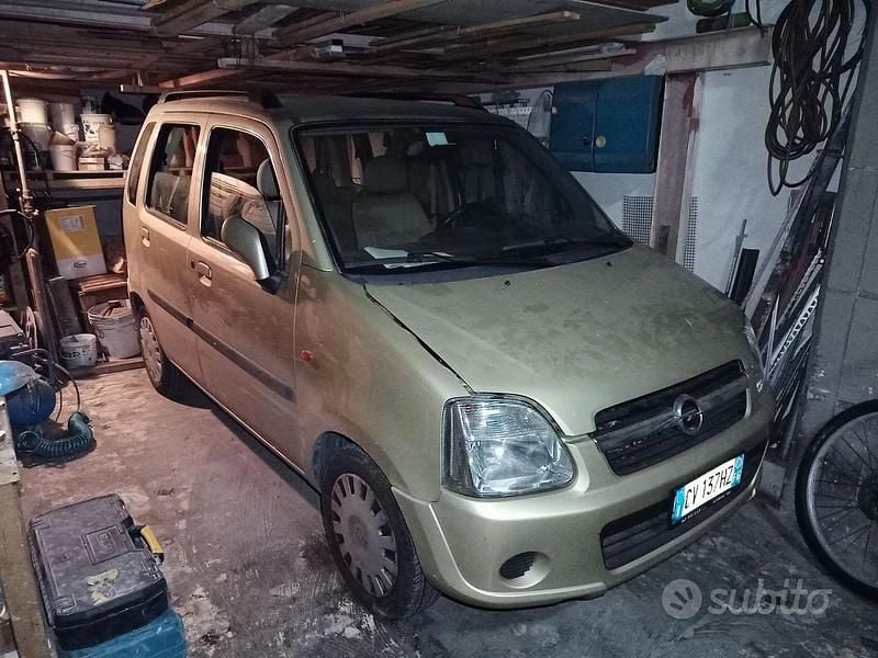 Usata Opel Agila 75 CV (55 kW) 2005 Utilitaria