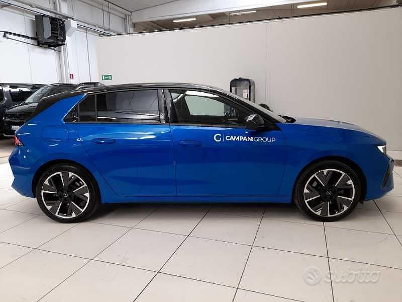 Usata Opel Astra 114 kW (156 CV) 2023 Blu Berlina