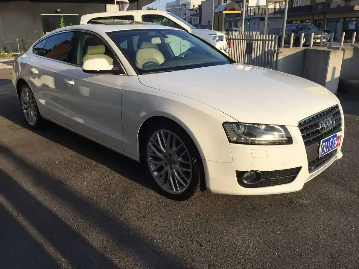 Usata Audi A5 Sportback Advanced Plus 179 CV (131 kW) 2011 Bianco Utilitaria