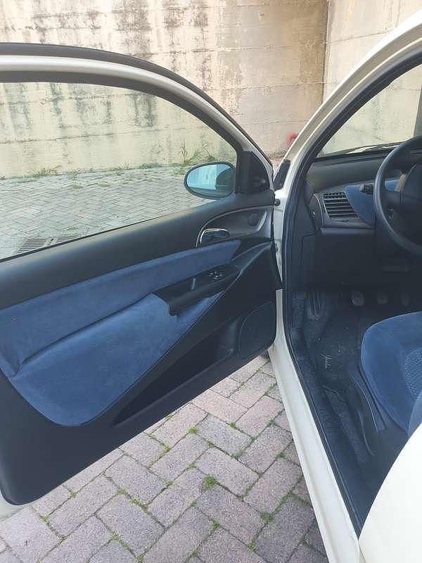 Usata Lancia Ypsilon 60 CV (44 kW) 2003 Utilitaria