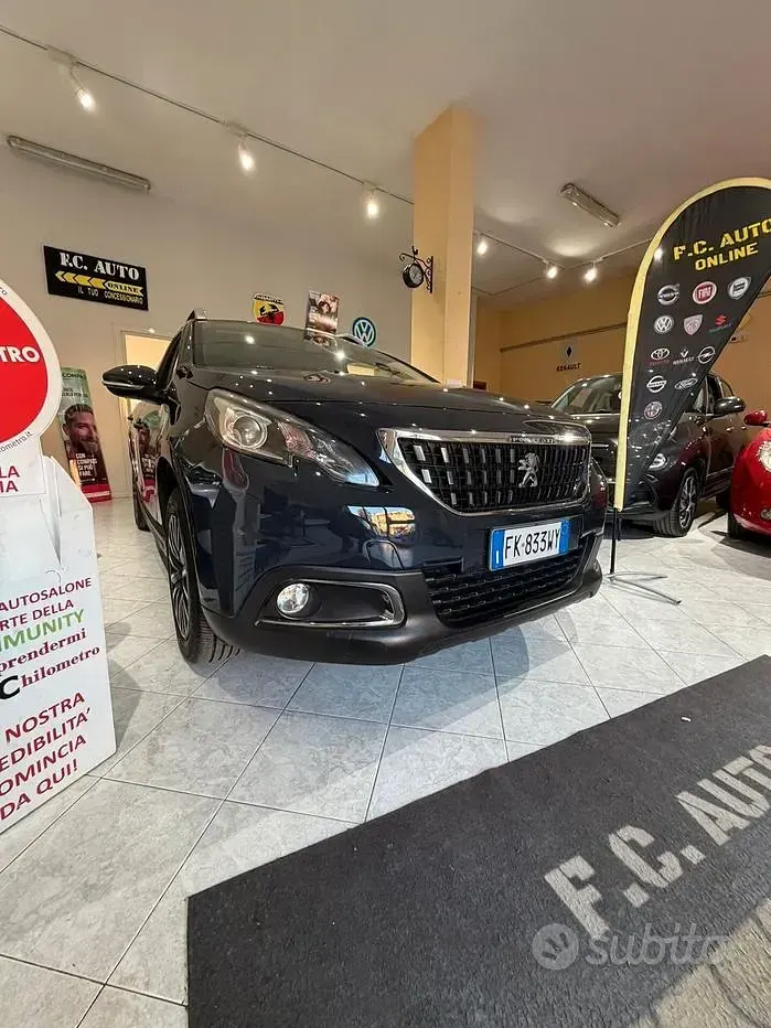 Usata Peugeot 2008 Active 99 CV (72 kW) 2017 Blu SUV
