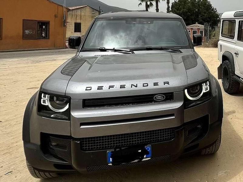 Usata Land Rover Defender SE 249 CV (183 kW) 2020 Grigio SUV