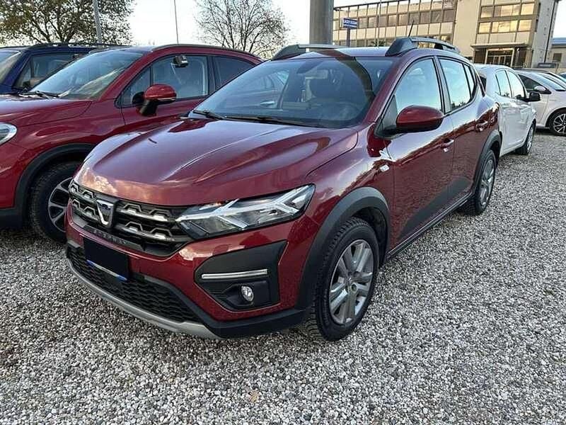 Rosso Usata 2022 Dacia Sandero Comfort Due volumi | 13.890 € (Buon prezzo) - Immagine 1/4