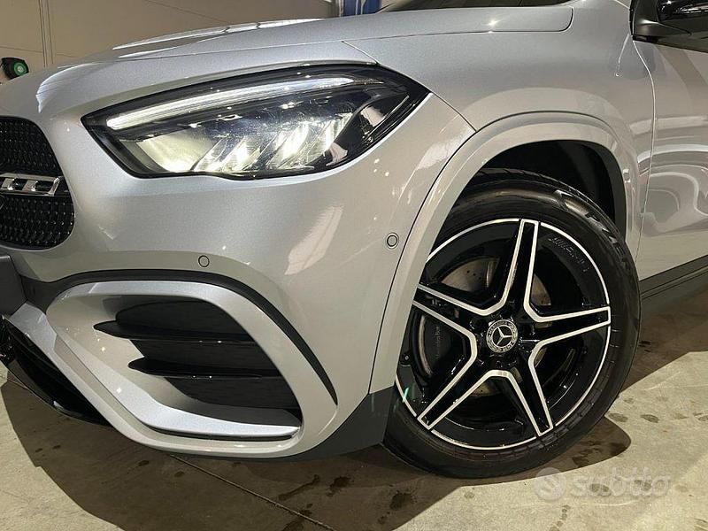 Usata Mercedes GLA200 AMG Line Premium Plus 150 CV (110 kW) 2024 Grigio SUV