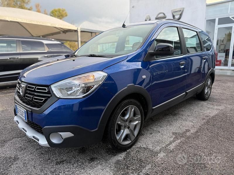 Usata Dacia Lodgy 115 CV (84 kW) 2021 Blu Monovolume