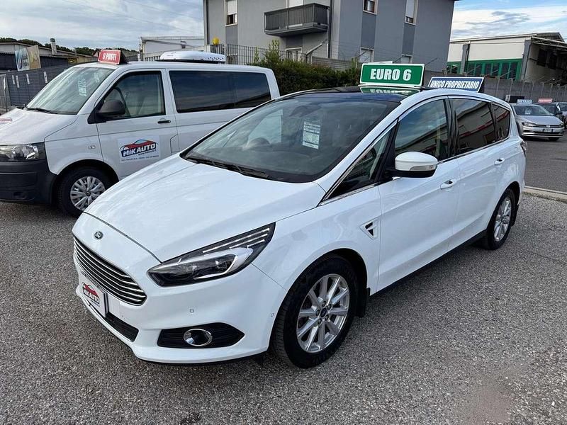 Usata Ford S-MAX Business Edition 179 CV (131 kW) 2016 Bianco Monovolume
