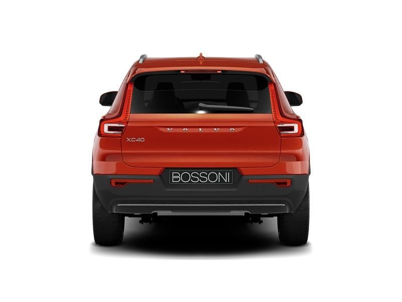 Usata Volvo XC40 Core 163 CV (119 kW) 2023 Rosso SUV