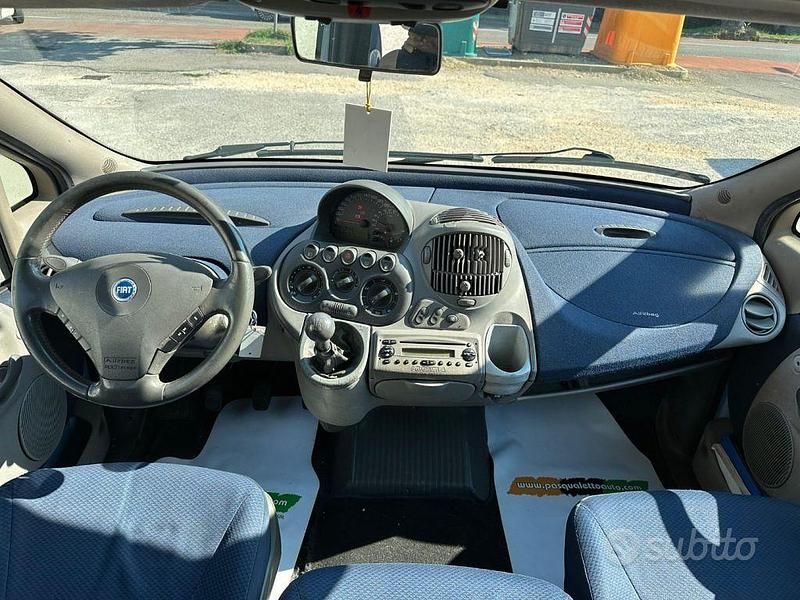Usata Fiat Multipla Dynamic 103 CV (75 kW) 2005 Azzurro metallizzato Monovolume