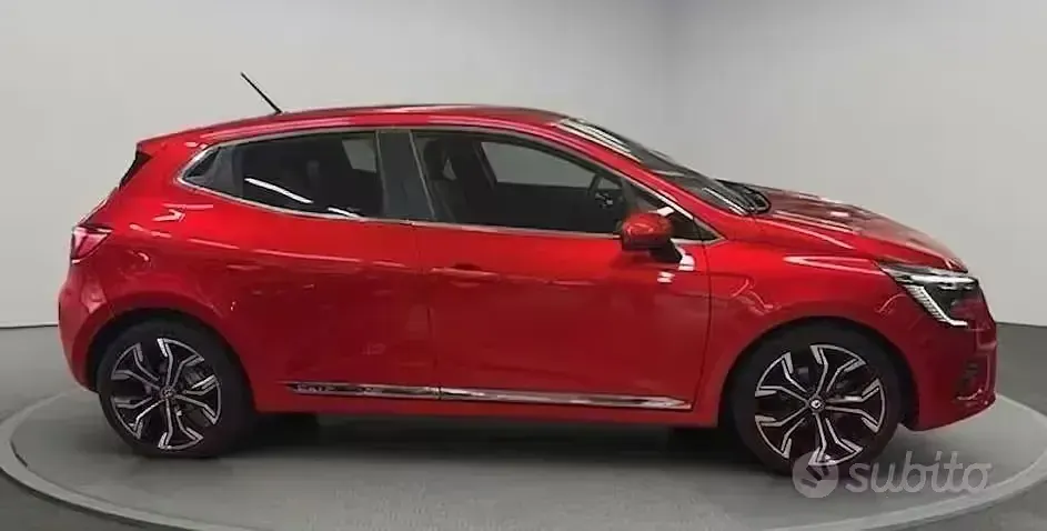 Usata Renault Clio V 101 CV (74 kW) 2021 Rosso Berlina