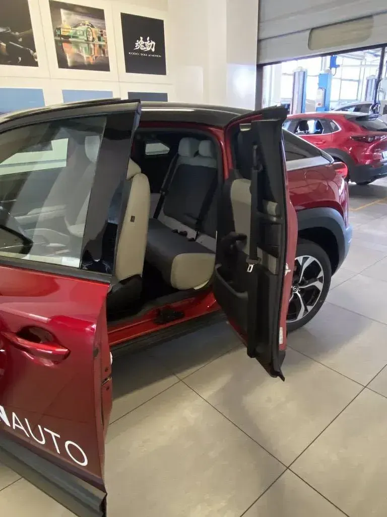 Usata Mazda MX30 Makoto 170 CV (125 kW) 2024 Soul red 3 toni SUV