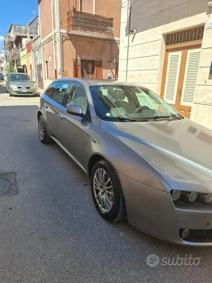 Usata Alfa Romeo 159 150 CV (110 kW) 2009 Verde Station wagon