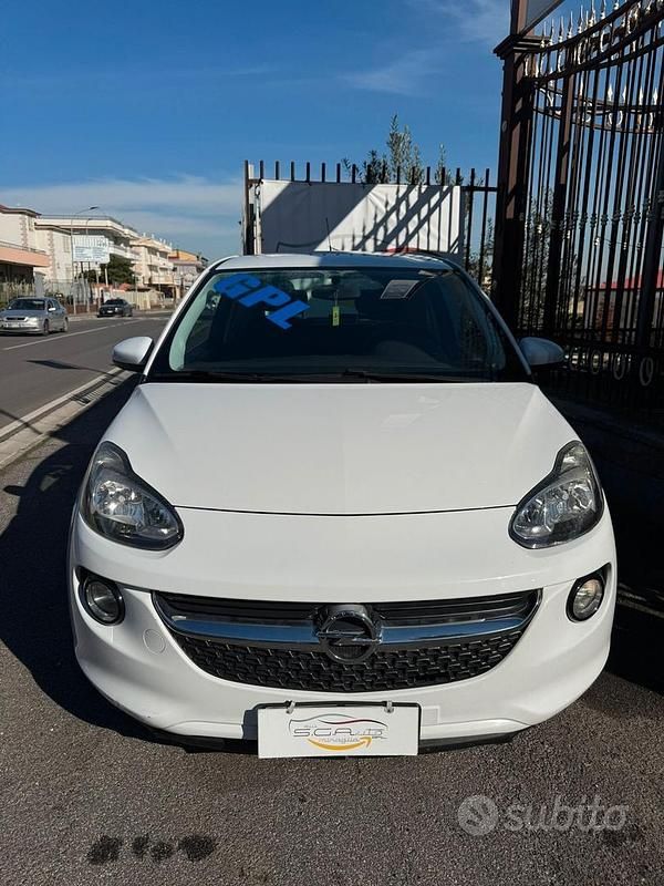 Usata Opel Adam Slam 87 CV (63 kW) 2014 Bianco Utilitaria