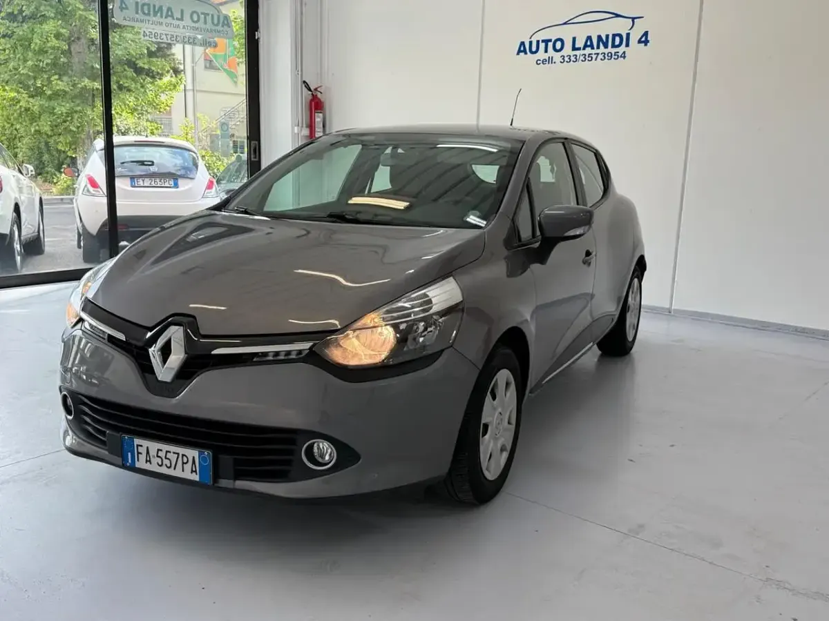 Usata Renault Clio IV 73 CV (53 kW) 2015 Grigio Berlina