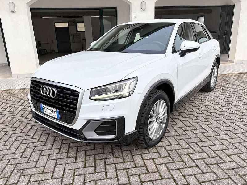 Usata Audi Q2 Design 116 CV (85 kW) 2016 Bianco SUV