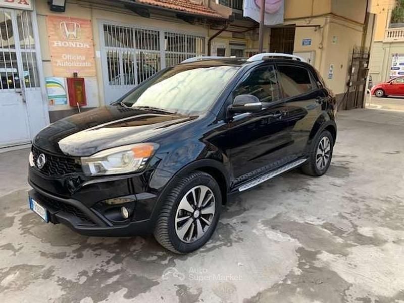 Usata Ssangyong (KGM) Korando 148 CV (108 kW) 2015 Nero SUV