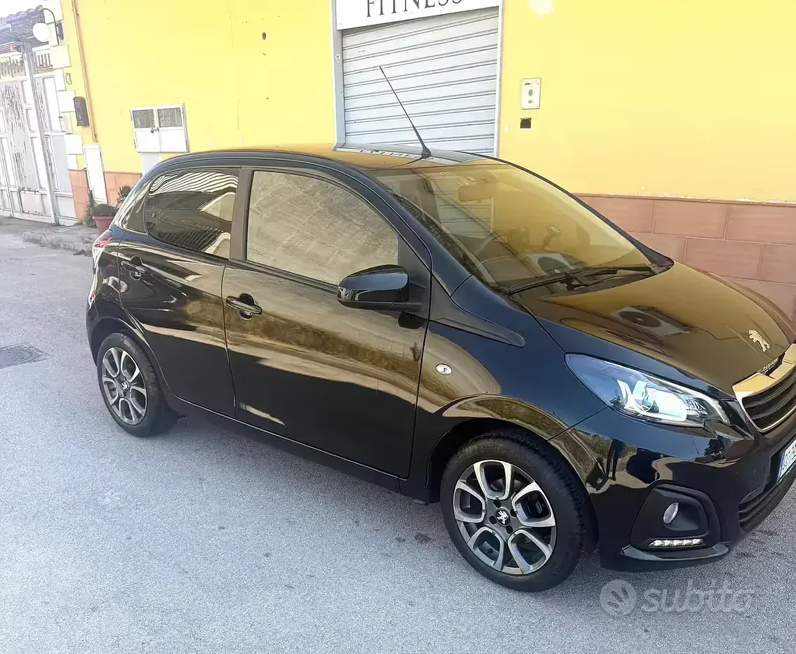 Usata Peugeot 108 Allure 69 CV (50 kW) 2021 Nero Berlina