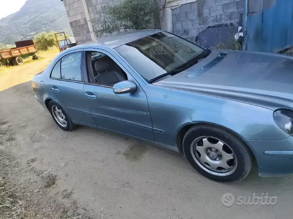 Usata Mercedes E220 2002