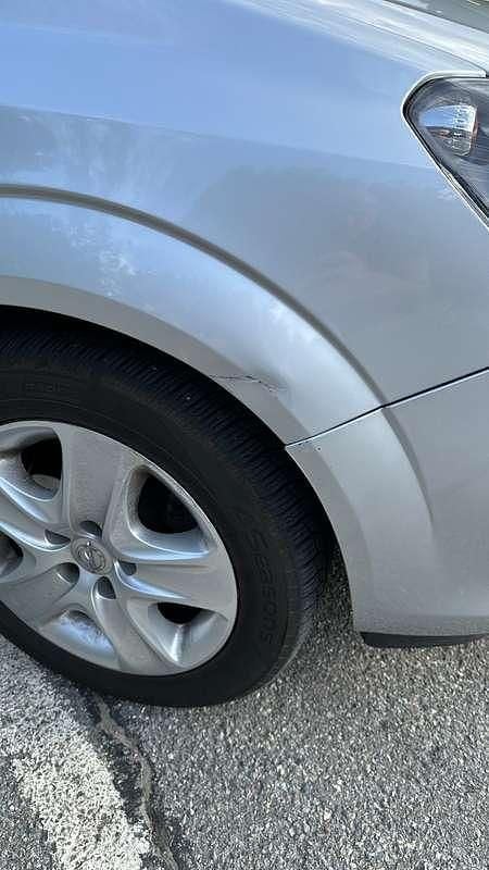 Usata Opel Zafira 110 CV (80 kW) 2015 Argento Monovolume