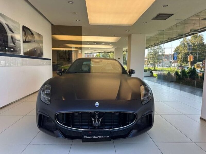 Usato 2023 Maserati Granturismo 3.0 Benzin 549 CV (289.000 €)